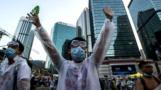 140928125838_hg_protester_624x351_afp