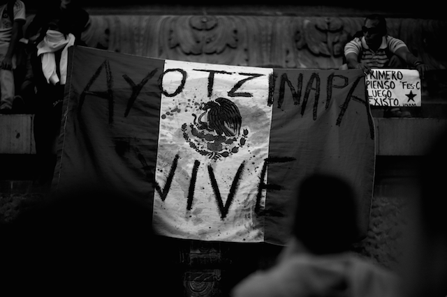 Luz_Ayotzinapa_Santiago_Arau2