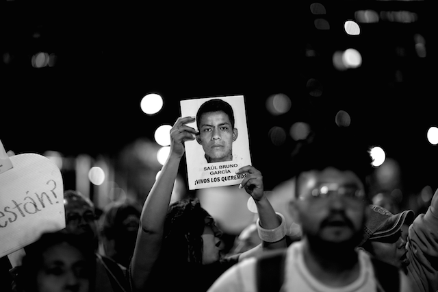 Luz_Ayotzinapa_Santiago_Arau9