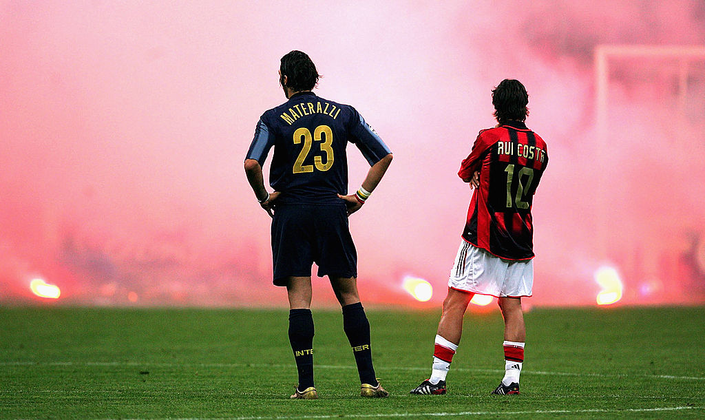 Iconic image in the Derby de la Madonnina in the Champions League