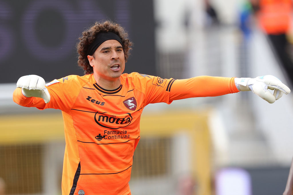 The compliments to Memo Ochoa from his coach and Inter players after his 10 saves