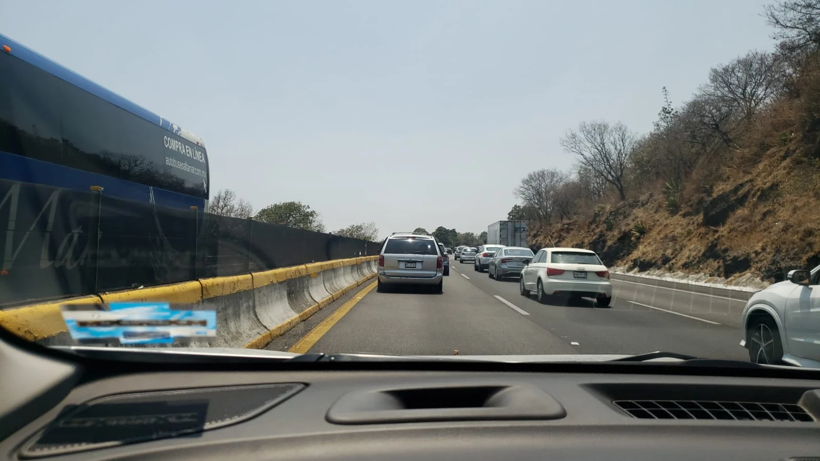 What happened on the Mexico-Cuernavaca highway this Sunday?