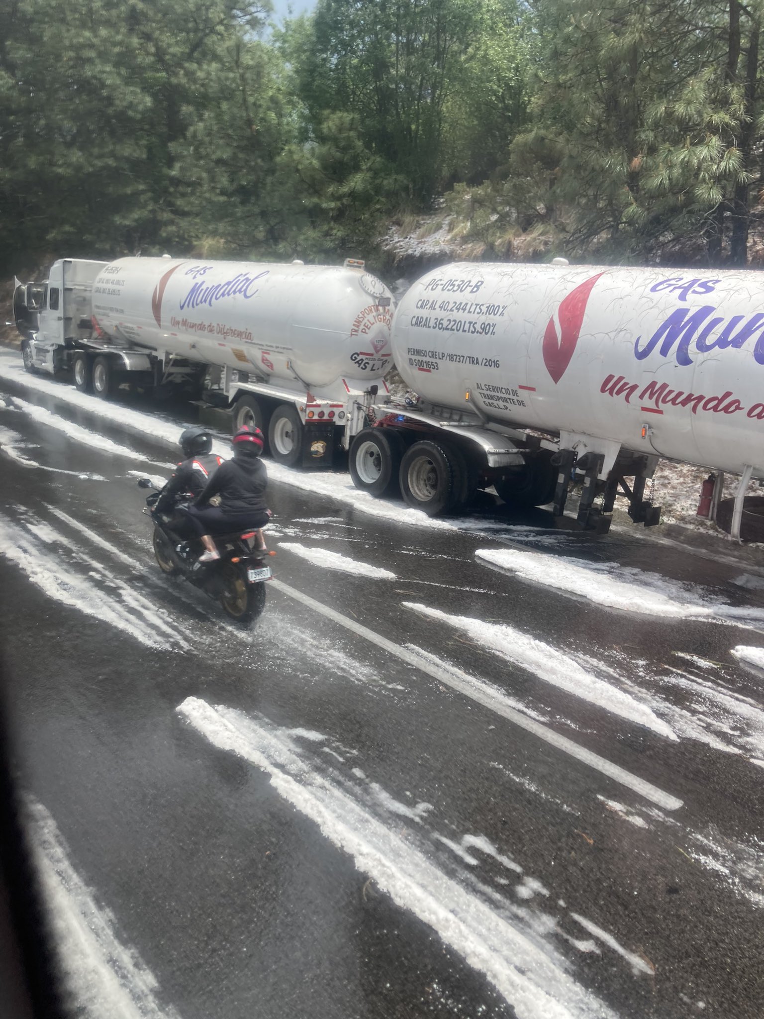 In pictures: The strong hail that fell on the Mexico-Cuernavaca highway