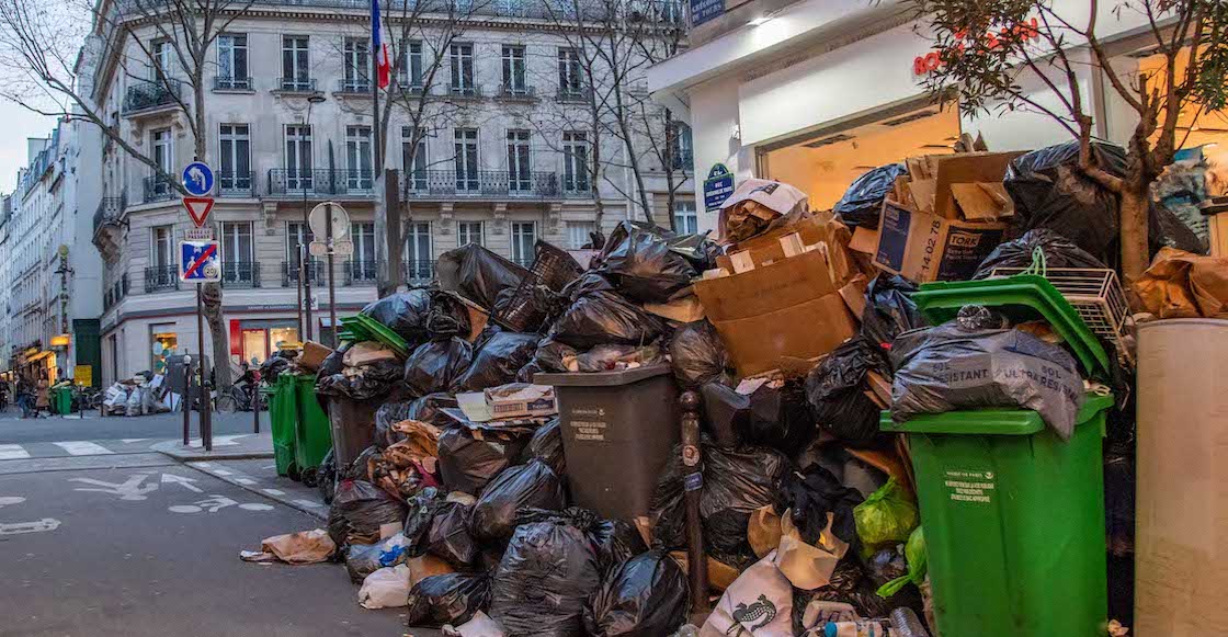 paris-garbage-protest-reform-pensions-france