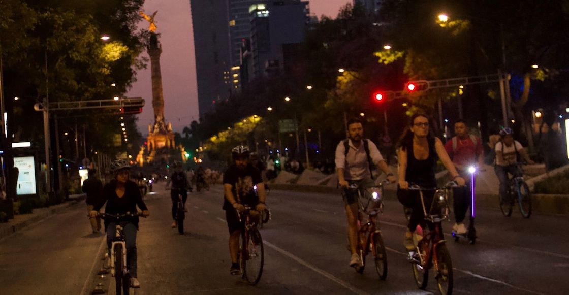 Night bike ride in Mexico City
