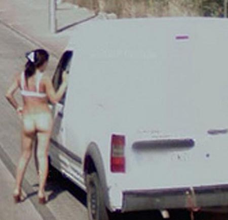 13 personas captadas en el peor momento por Google Street View - Sopitas.com