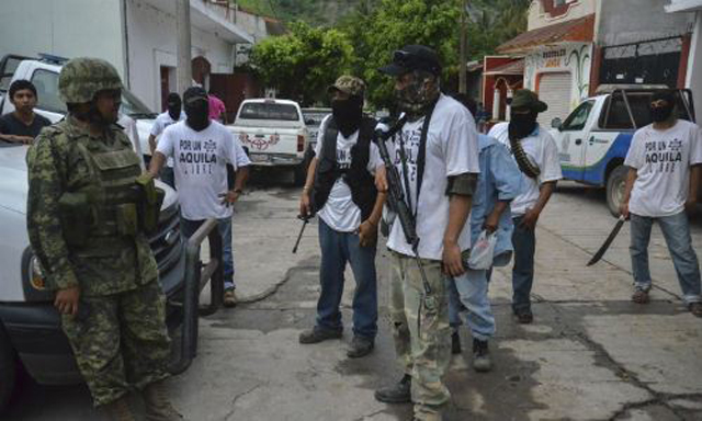 Policia_Comunitaria_Aquila_Michoacan-4