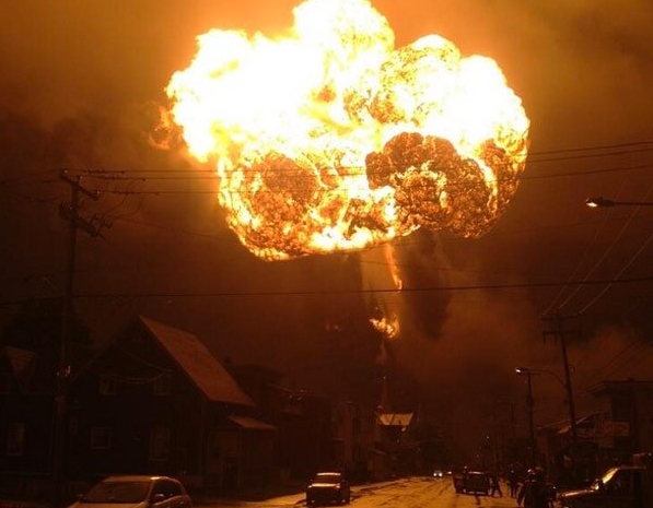 explosion petroleo canada3