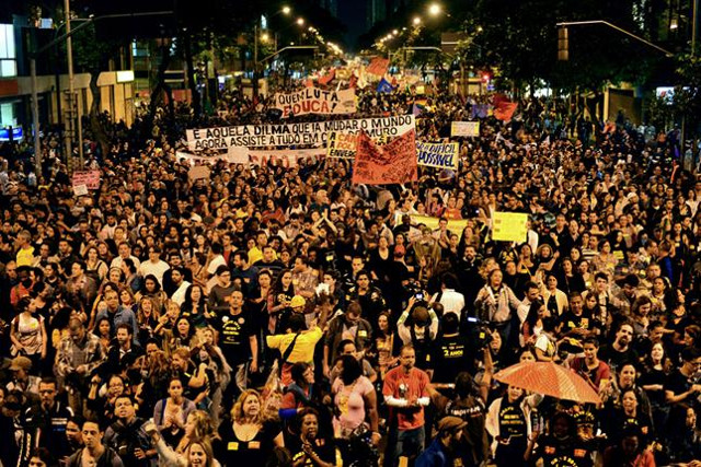 manifestacion profesores en brasil
