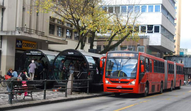 transporte-publico-en-curitiba2