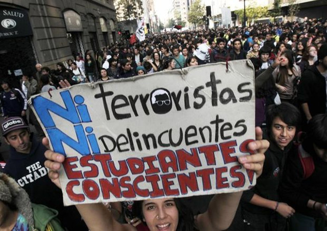 Chile-protestas-educacion_ECMIMA20120425_0035_4