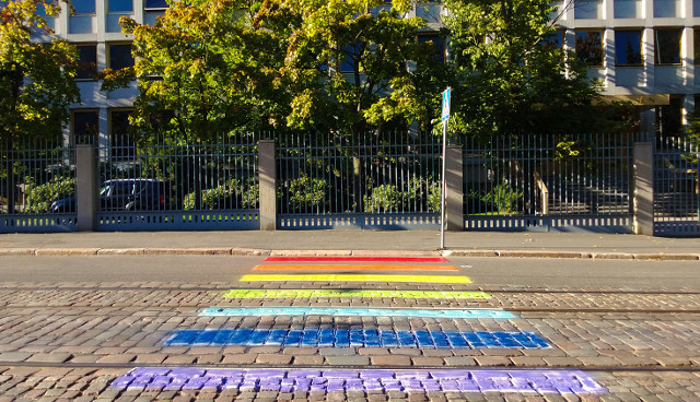 Russian_Embassy_in_Helsinki,_LGBT_pavement gay