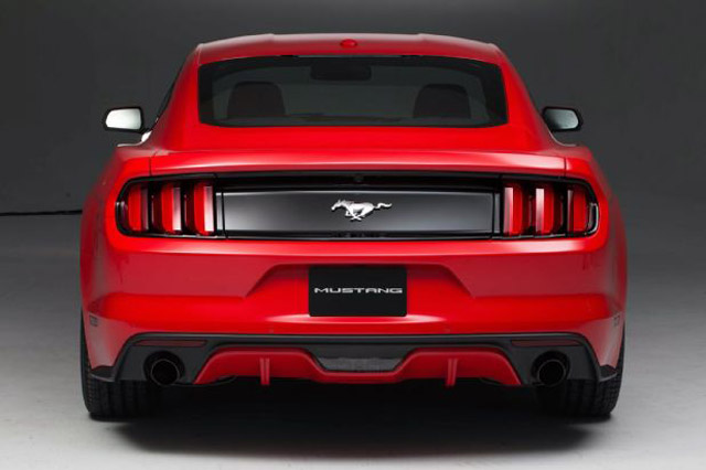 Ford-Mustang-2015-4