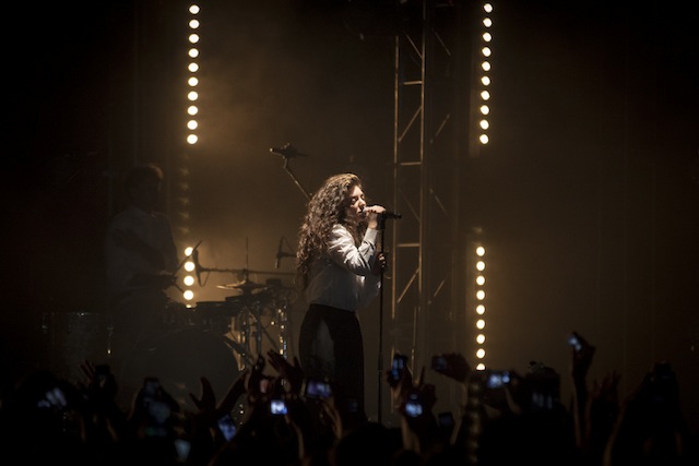 Lorde Auditorio BlackBerry by QueridoPin (1 of 14)