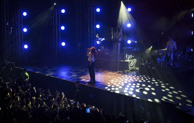 Lorde Auditorio BlackBerry by QueridoPin (8 of 14)