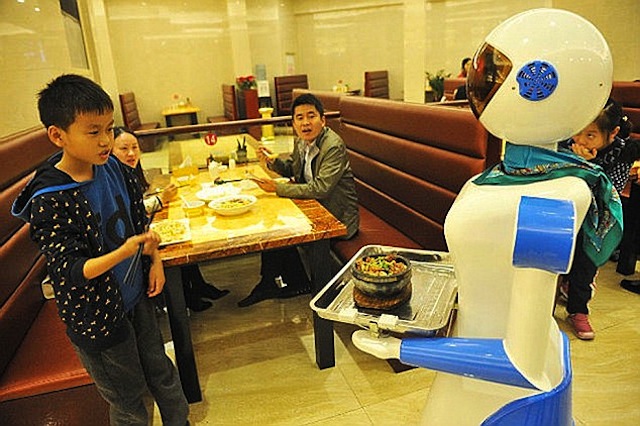 Sam And Cat Robot Restaurant Open For Business