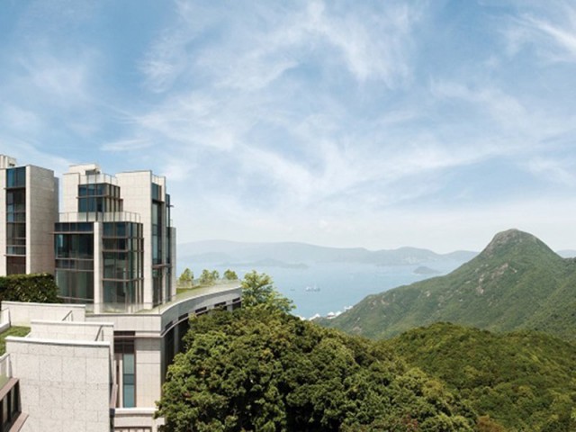 china-a-house-with-a-rooftop-terrace-overlooking-victoria-harbour-in-hong-kong-is-on-the-market-for-1056-million