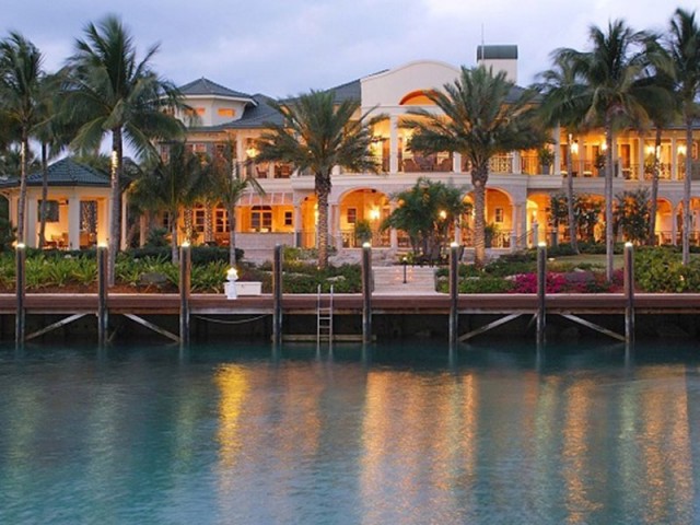 the-bahamas-a-beach-waterfront-home-on-paradise-island-comes-with-its-own-golf-course-for-22-million