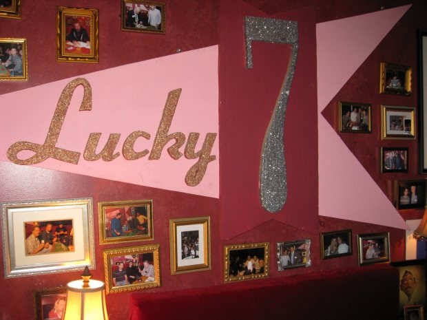 45998-lucky-sign