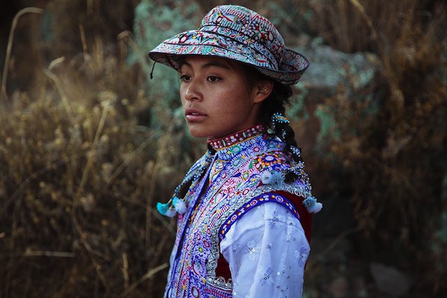 different-countries-women-portrait-photography-michaela-noroc-1-Colca-Valley-Peru