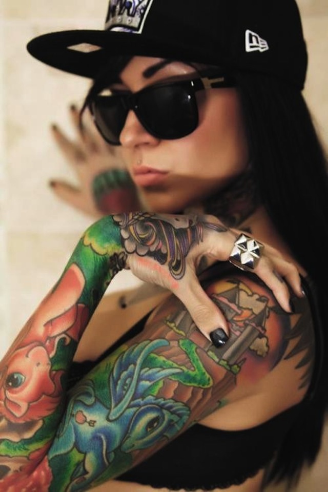 sexy-inked-girls-tattoos-tatts-chicquero-attitude