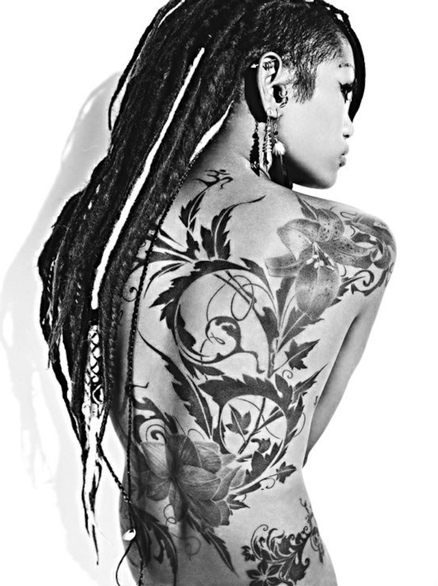 sexy-inked-girls-tattoos-tatts-chicquero-back-tattoo