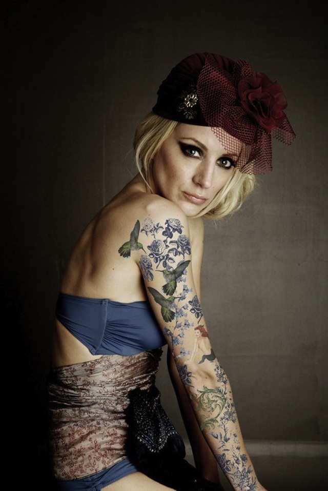 sexy-inked-girls-tattoos-tatts-chicquero-birds-sleeve-tattoo