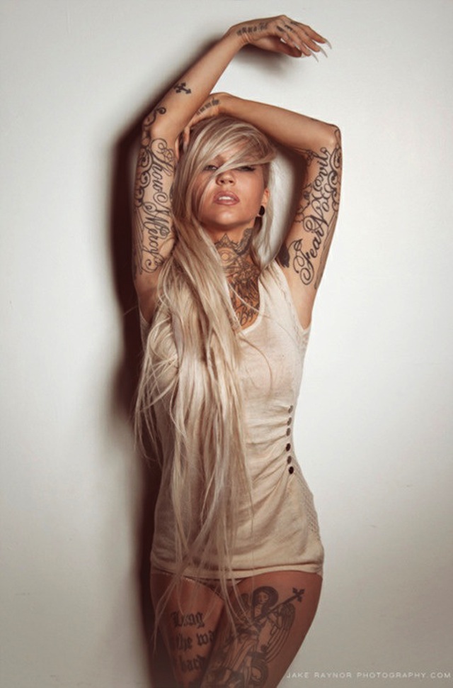 sexy-inked-girls-tattoos-tatts-chicquero-body-tattooed-blond
