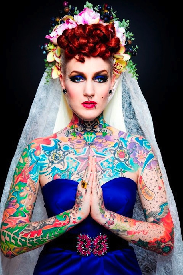 sexy-inked-girls-tattoos-tatts-chicquero-praying-bride