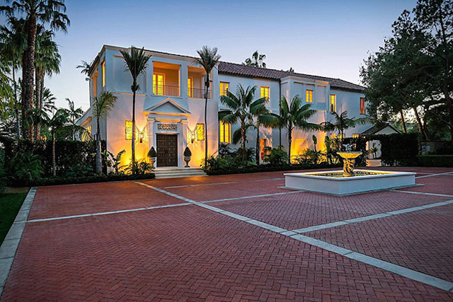 Tony-Montanas-Scarface-Mansion-Is-For-Sale-3