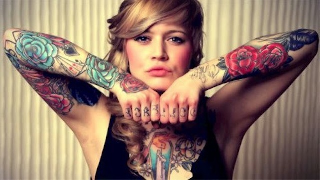 mujeres-con-tatuajes2