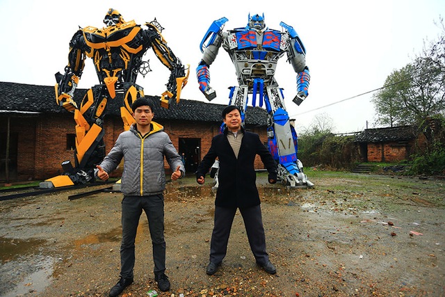 recycled-scrap-metal-sculpture-transformers-father-son-farmer-china-1