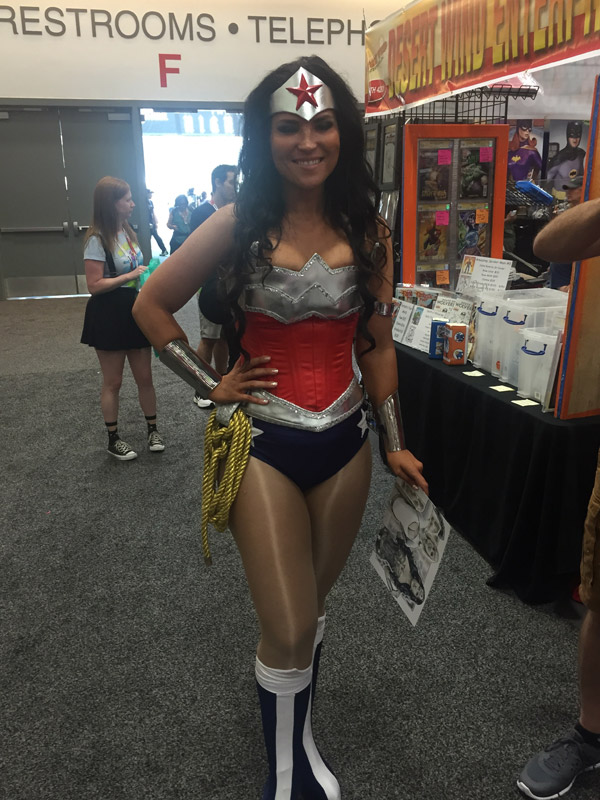 Comic-Con-Sexy-2015-2