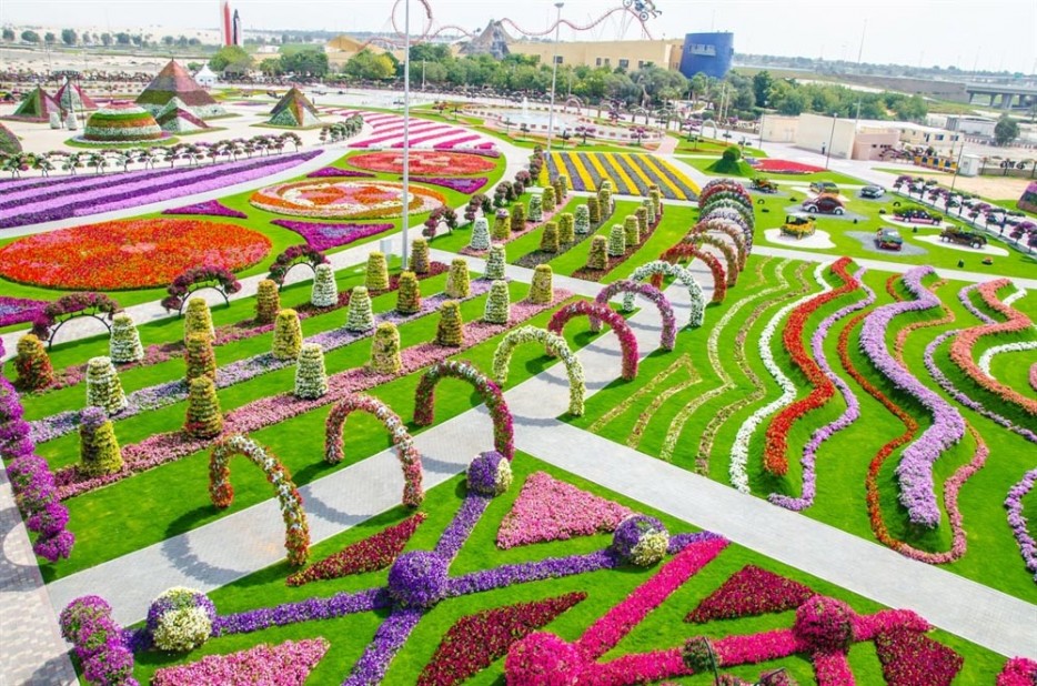 And-who-could-forget-Dubai’s-Miracle-Garden-the-largest-flower-garden-in-the-world