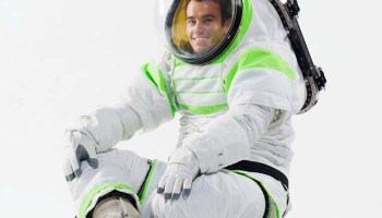 Nasa cria exoesqueleto para astronautas 'malharem' no espaço