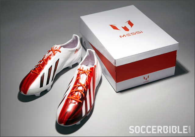 Y con ustedes los nuevos zapatos de Lionel Messi | Sopitas.com