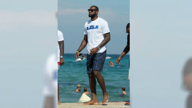 Así se ve el pie izquierdo de LeBron James | Sopitas.com