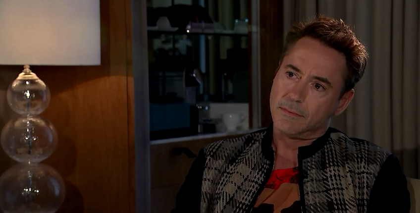 Entrevistador hace enojar a Robert Downey Jr y…