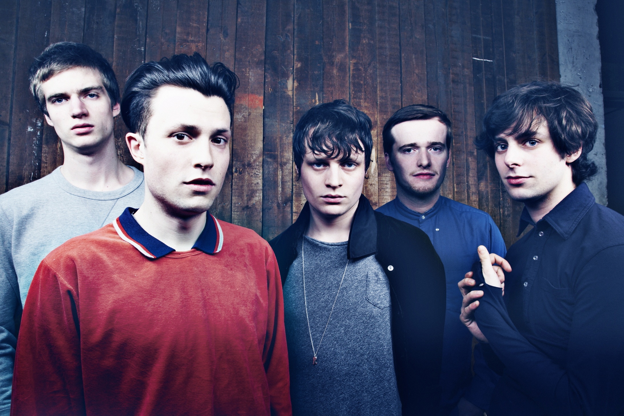 Escucha "Toothpaste Kisses" en una sesión en vivo por The Maccabees