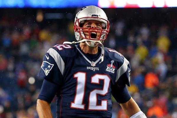 TomBrady-NFLKickoff-Patriots-Steelers