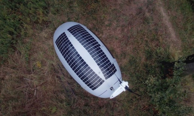 EcoCapsule-a-pod-that-lets-you-live-off-the-grid61-830x496