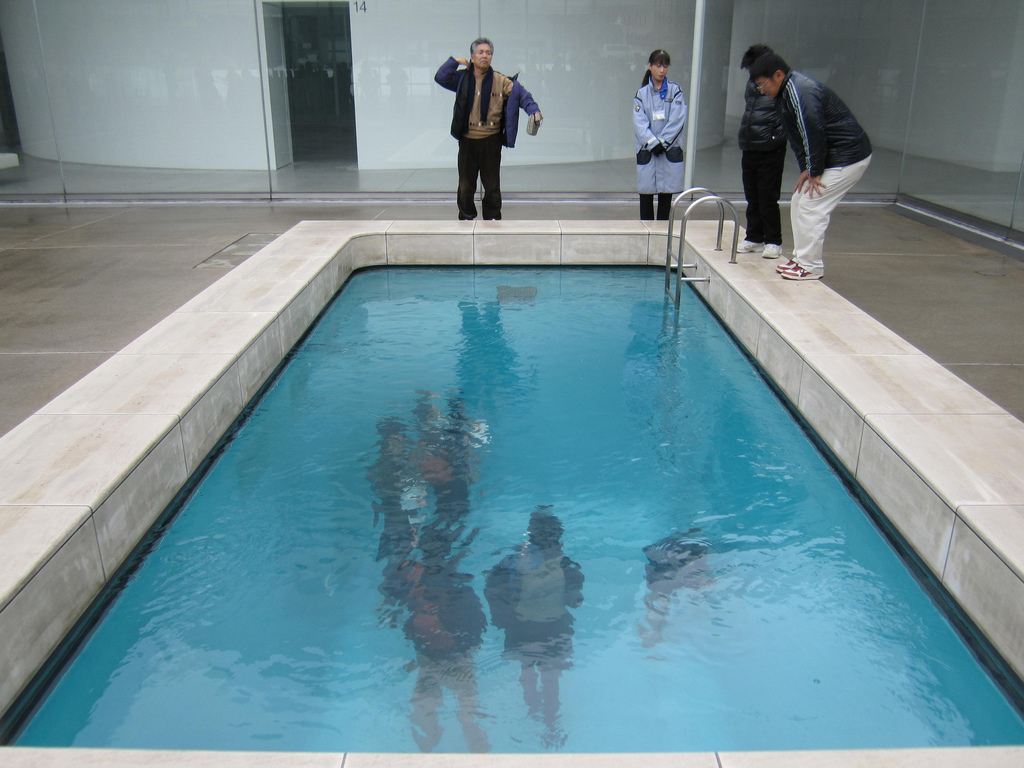 LEANDRO-ERLICH-swimming-pool-2