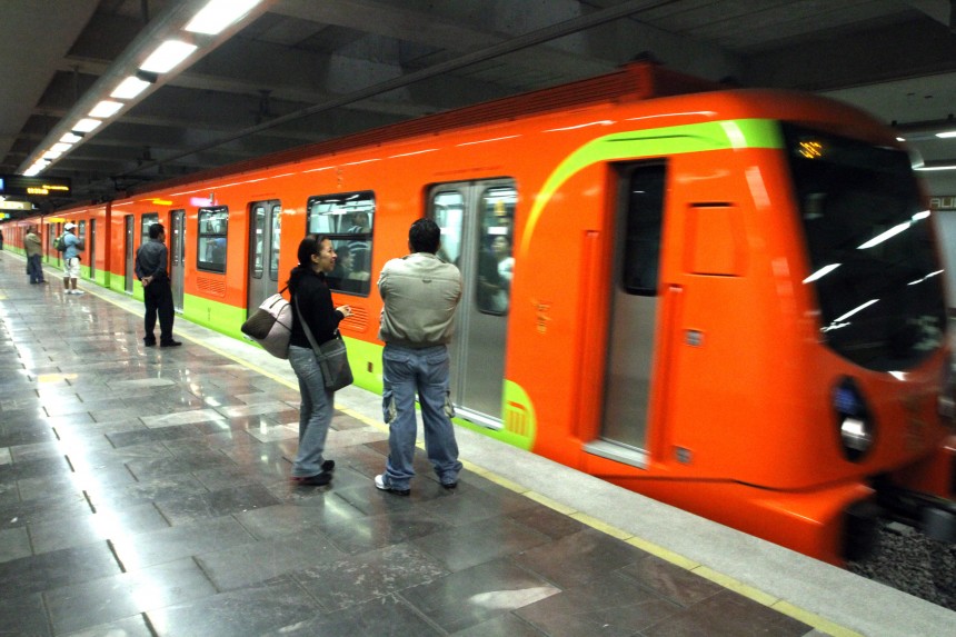 20930116. México, D.F.- Se llevó a cabo los "Recorridos de Familiarización" de la Línea 12 del Sistema de Transporte Colectivo Metro. NOTIMEX/FOTO/CARLOS PEREDA/CPM/HUM/