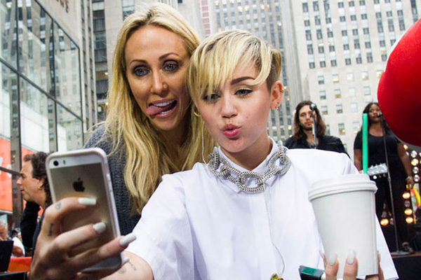 Miley Cyrus mama