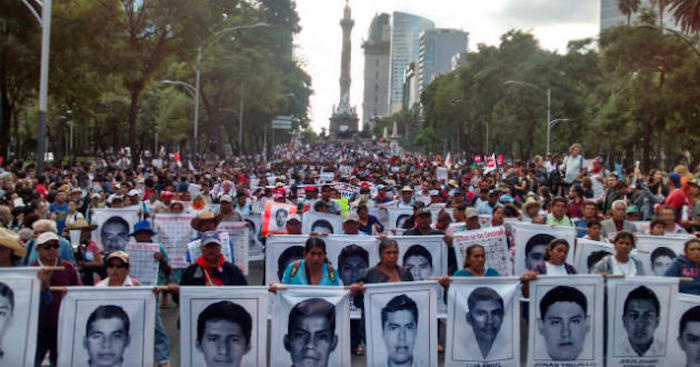 marcha-Ayotzinapa