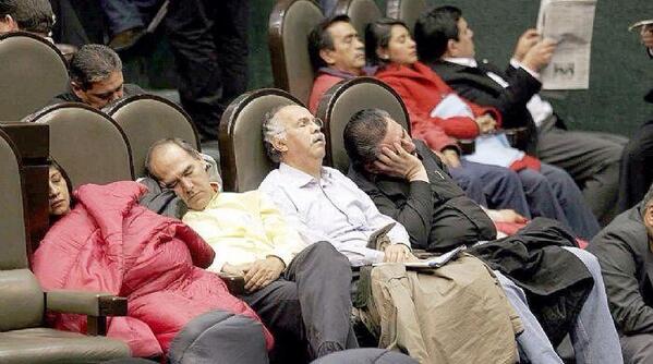 Diputados-Durmiendo