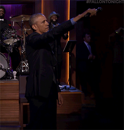 Barack-Obama-double-mic-drop