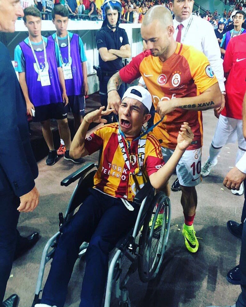 wesley sneijder medalla fan