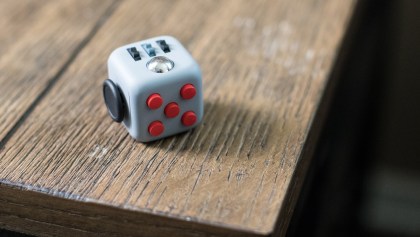 Fidget Cube, un pequeño aparato que nos ayuda liberar el estrés