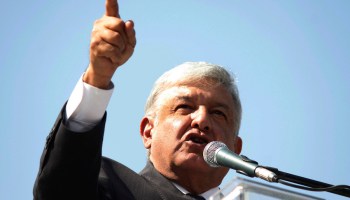 Andrés Manuel López Obrador señaló que en caso de ganar la demanda contra The Wall Street Journal, donará el dinero a niños migrantes